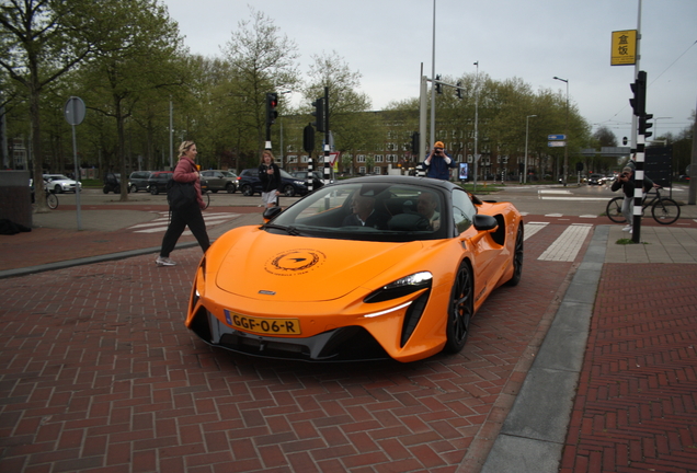 McLaren Artura Spider