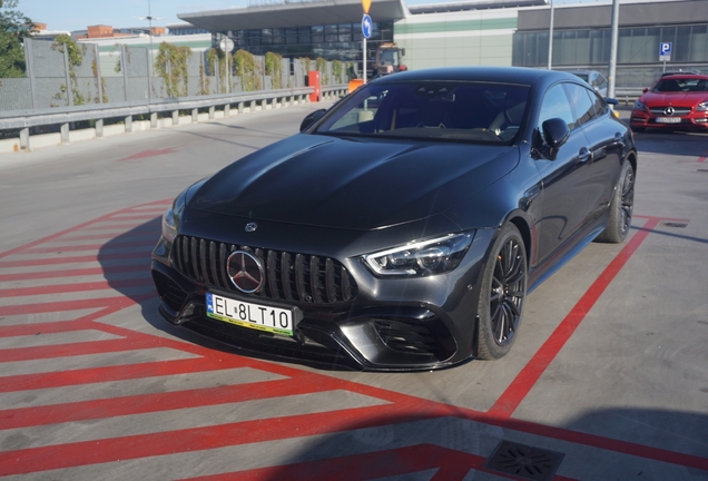 Mercedes-AMG GT 63 S X290