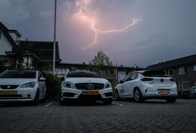Mercedes-Benz A 45 AMG