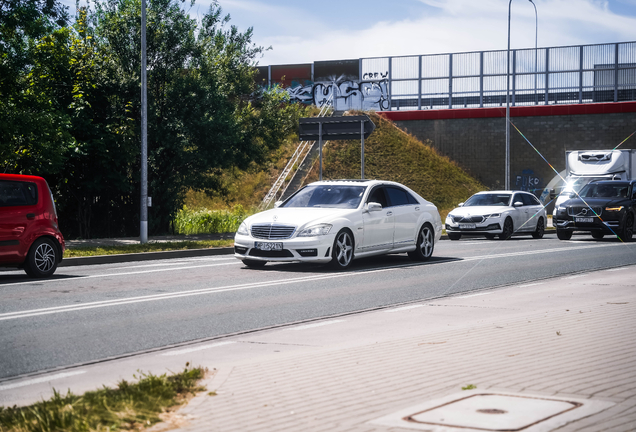 Mercedes-Benz S 63 AMG W221