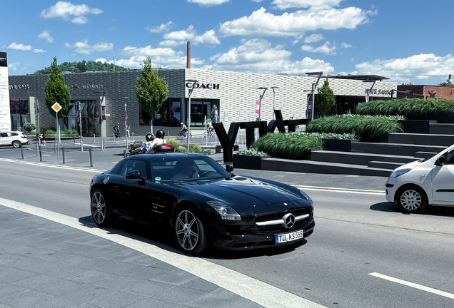 Mercedes-Benz SLS AMG