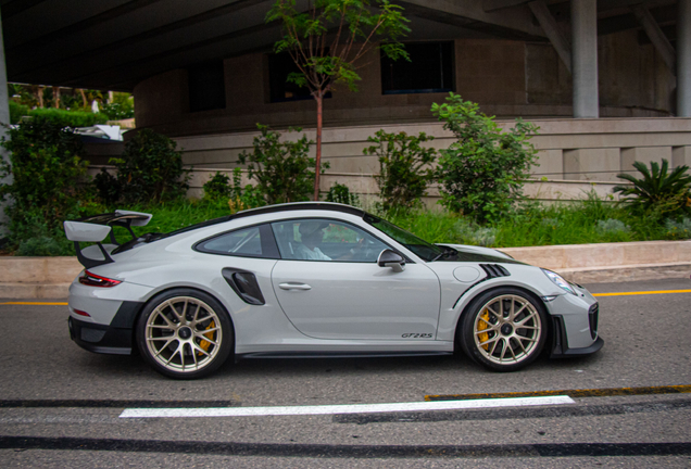 Porsche 991 GT2 RS Weissach Package