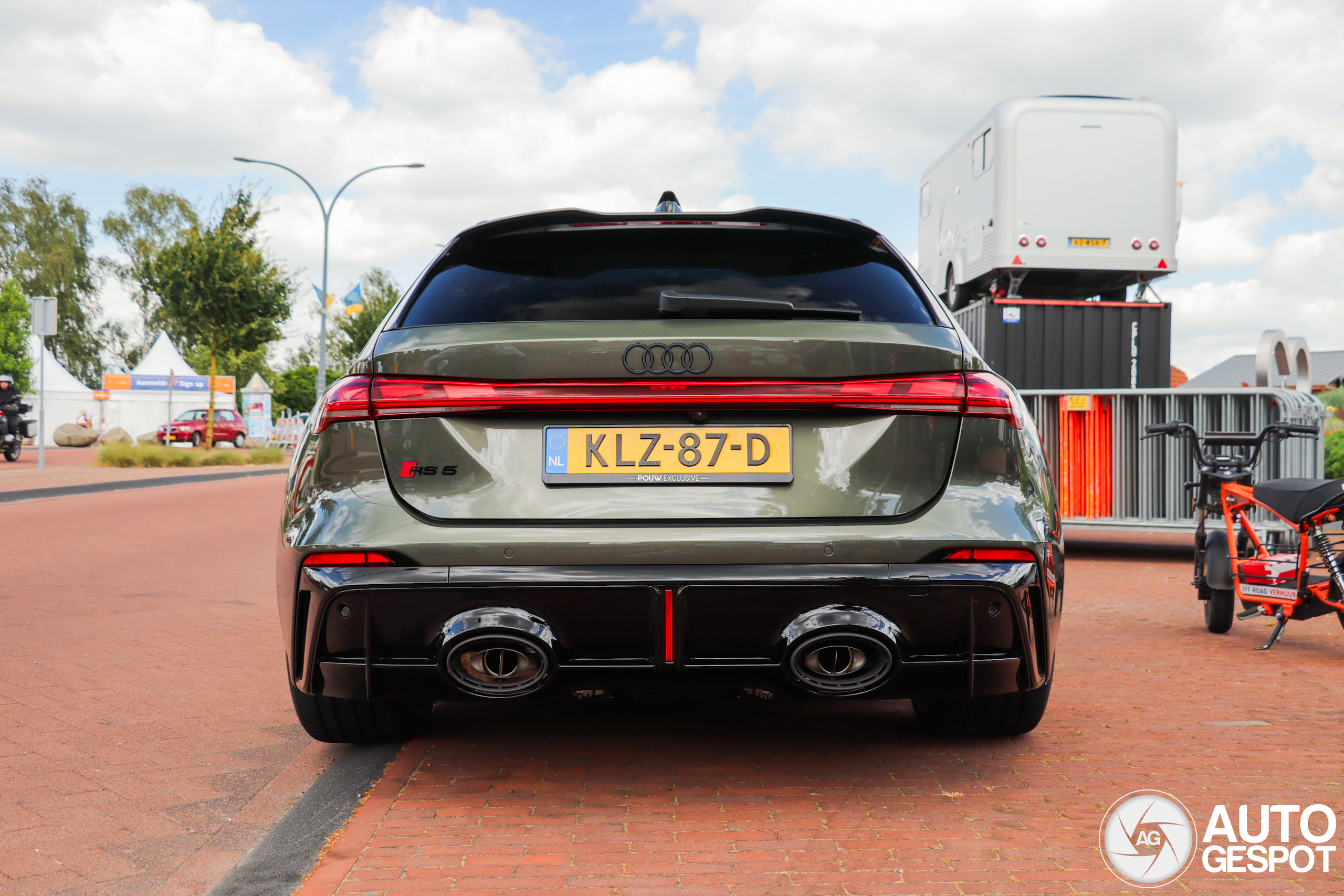 Audi RS5 Avant B10