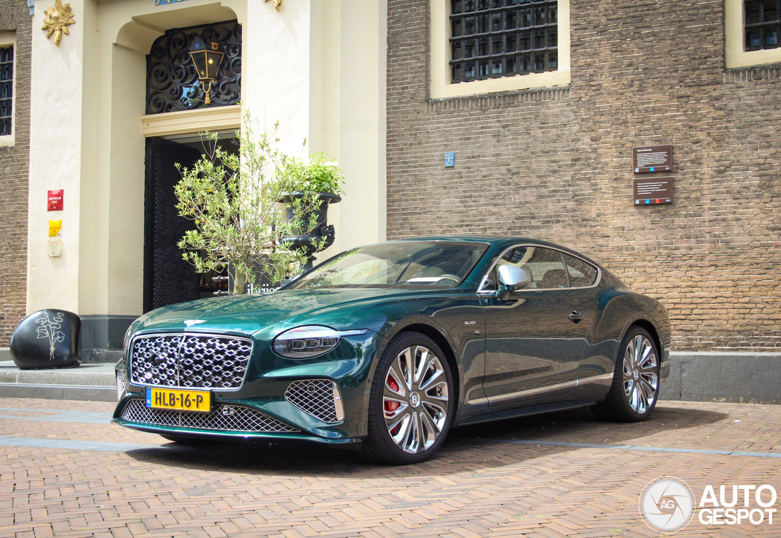 Bentley Continental GT Mulliner 2025
