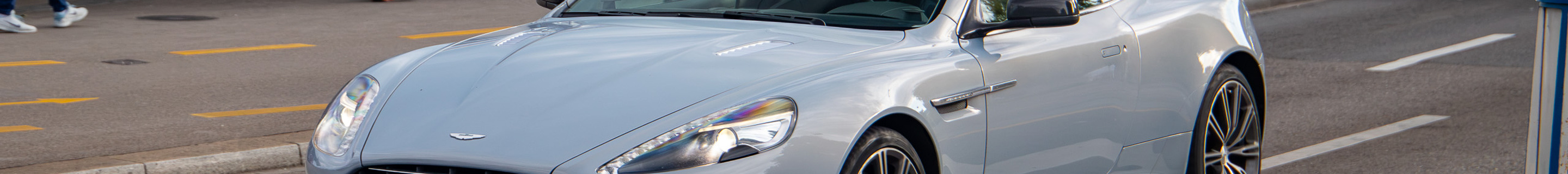 Aston Martin DB9 2013
