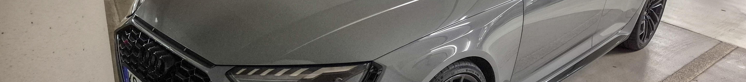 Audi RS4 Avant B9