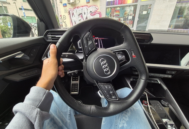 Audi RS3 Sedan 8Y
