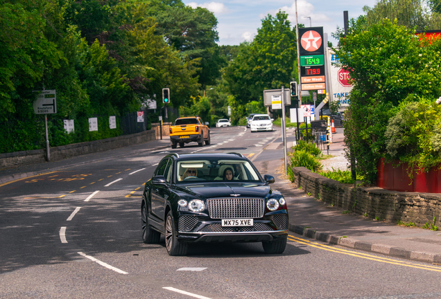 Bentley Bentayga V8 2025 Atelier Edition