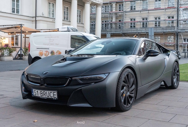 BMW i8