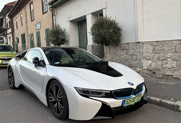 BMW i8