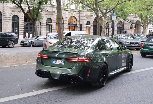 BMW M5 G90
