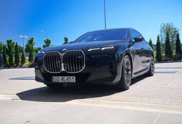 BMW M760e xDrive