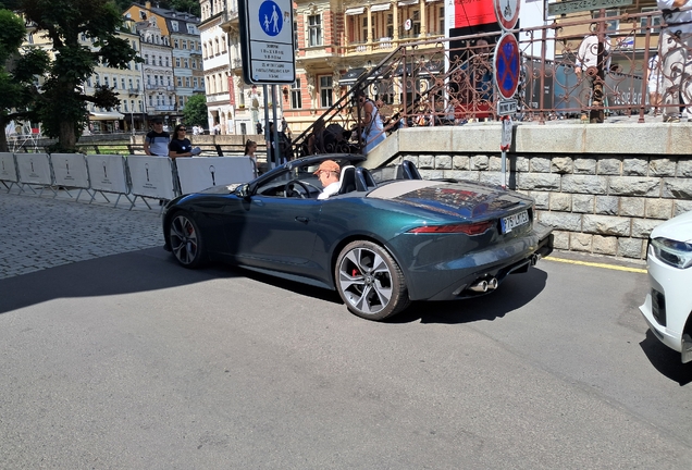 Jaguar F-TYPE P450 75 Convertible