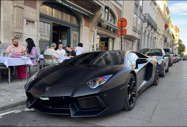 Lamborghini Aventador LP700-4