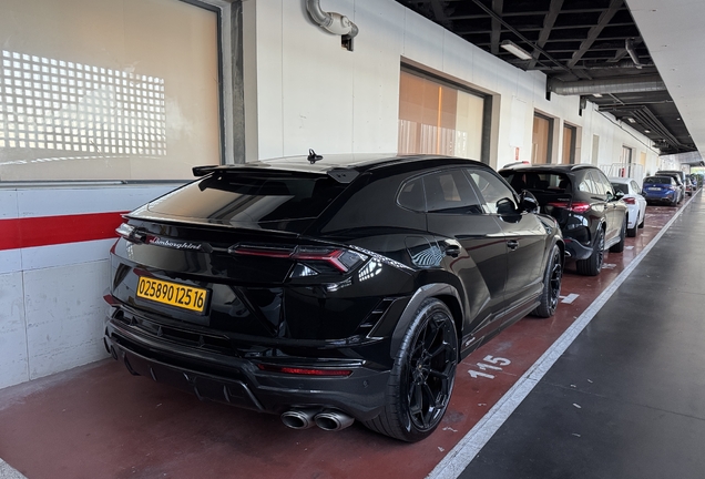 Lamborghini Urus Performante