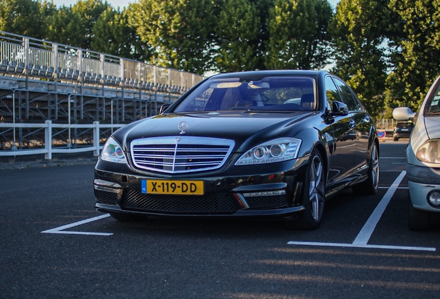 Mercedes-Benz S 63 AMG W221 2010