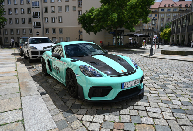 Porsche 718 Cayman GT4 RS Weissach Package
