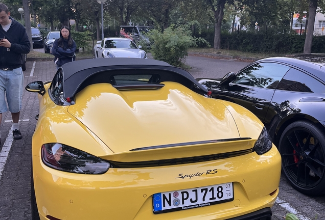 Porsche 718 Spyder RS weissach package