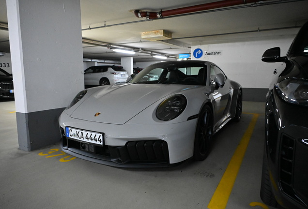 Porsche 992 Carrera 4 GTS MkII