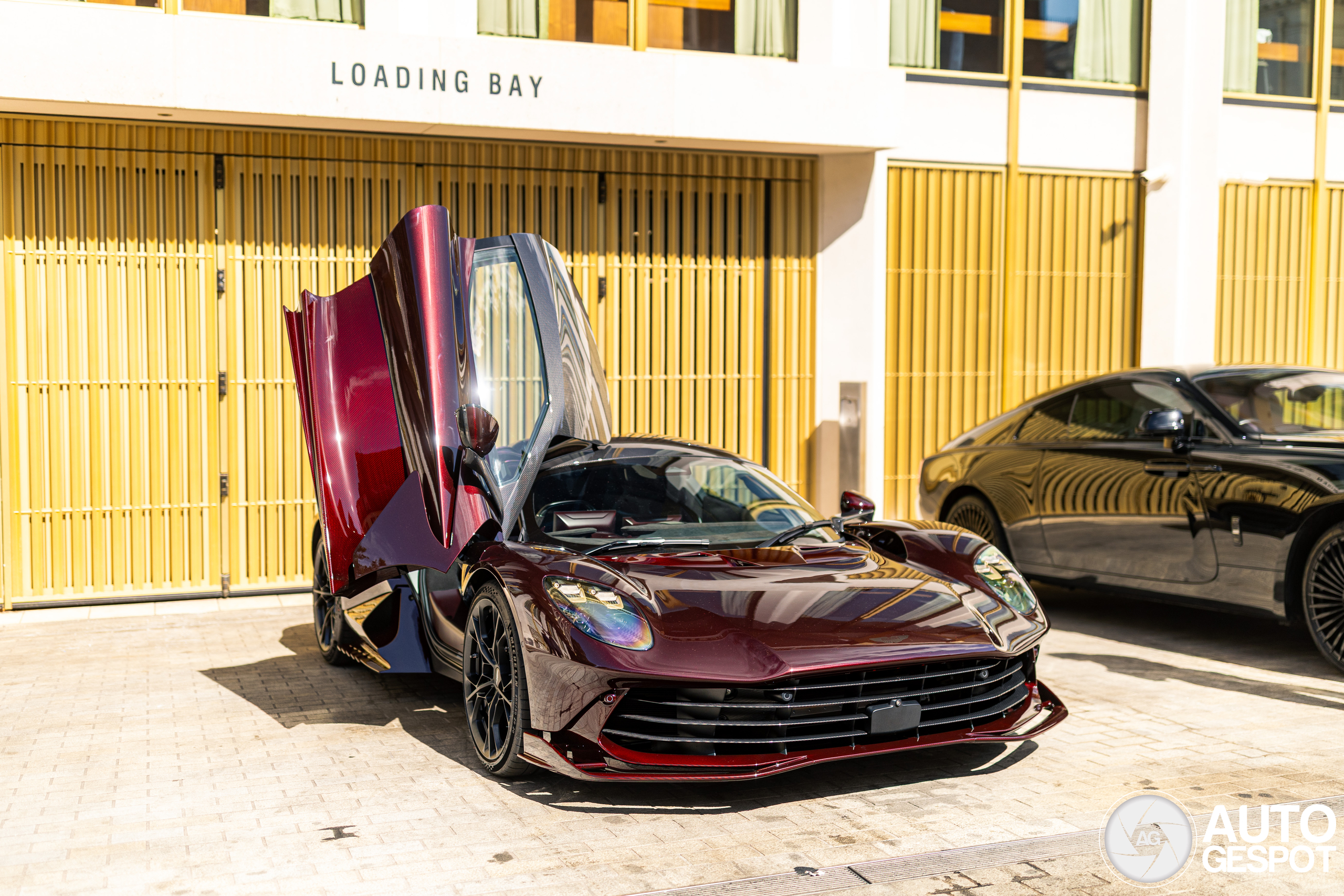 Aston Martin Valhalla
