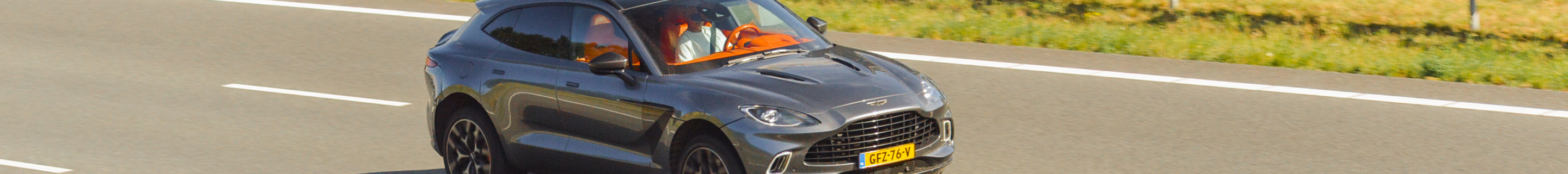 Aston Martin DBX