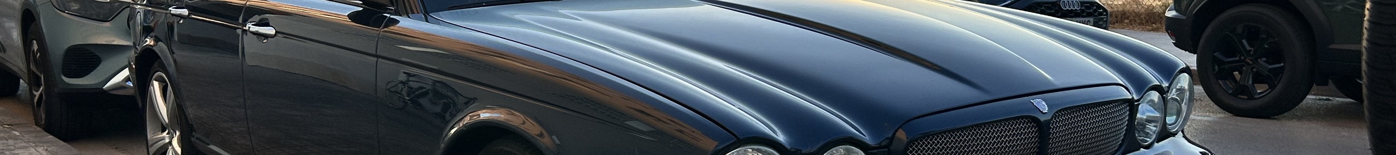 Jaguar XJR