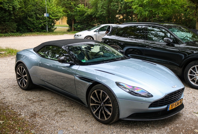 Aston Martin DB11 V8 Volante