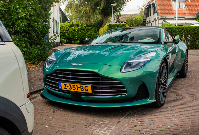 Aston Martin DB12 Volante