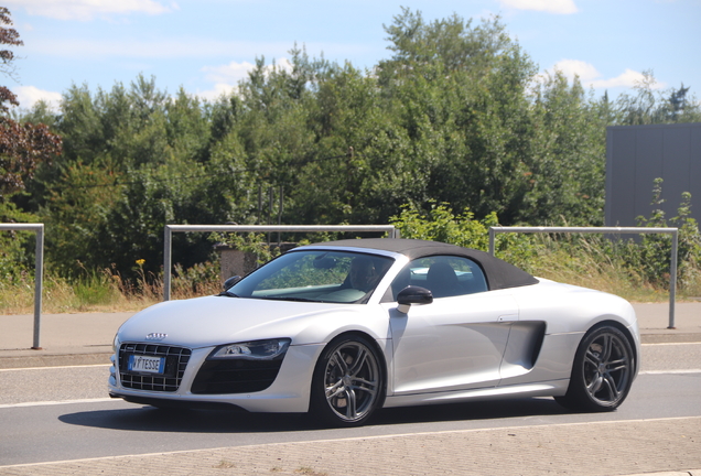 Audi R8 V10 Spyder 2013