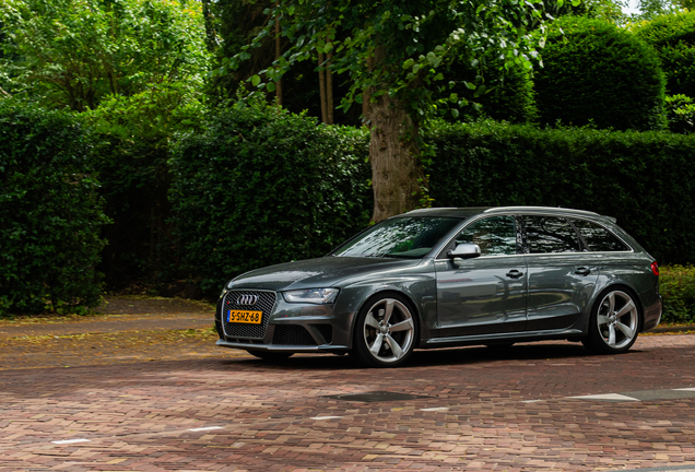 Audi RS4 Avant B8