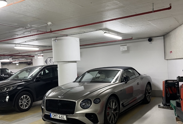 Bentley Continental GTC V8 S 2023