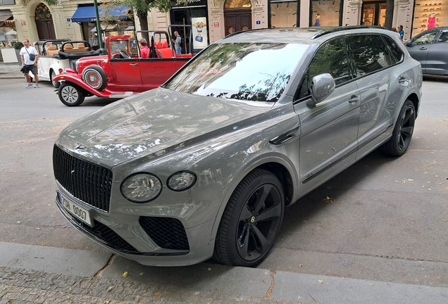 Bentley Bentayga Azure 2024