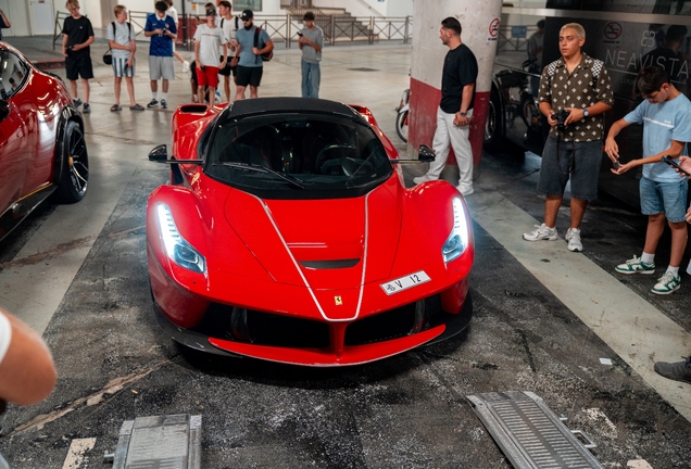 Ferrari LaFerrari Aperta