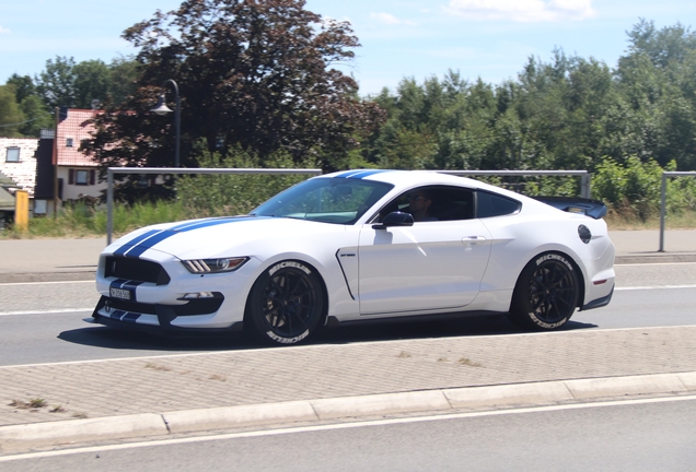 Ford Mustang Shelby GT350 2015