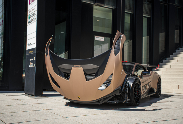 Lamborghini Huracán LP640-2 STO