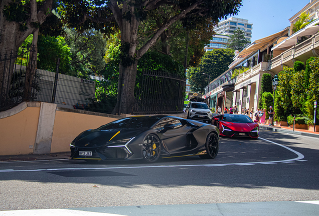 Lamborghini Revuelto