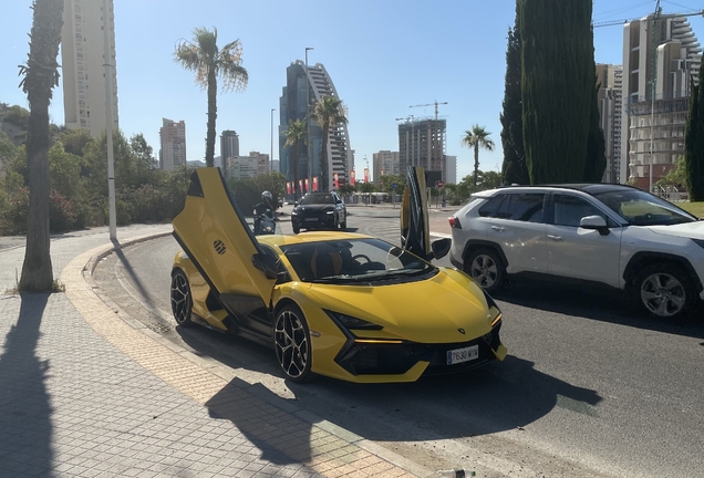 Lamborghini Revuelto