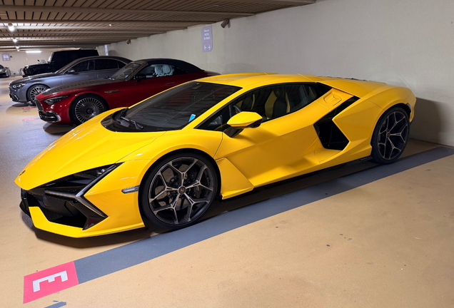 Lamborghini Revuelto