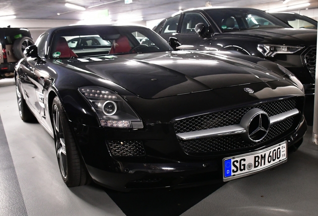 Mercedes-Benz SLS AMG