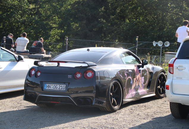 Nissan GT-R 2011