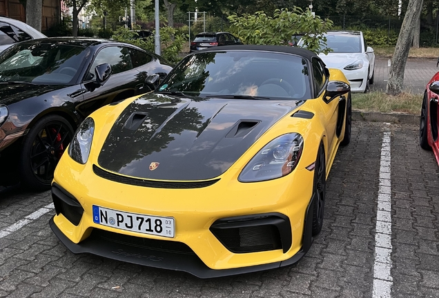 Porsche 718 Spyder RS Weissach Package