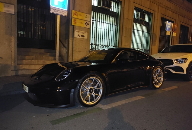 Porsche 992 GT3 Touring MkII