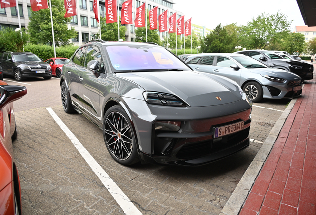 Porsche Macan EV GTS