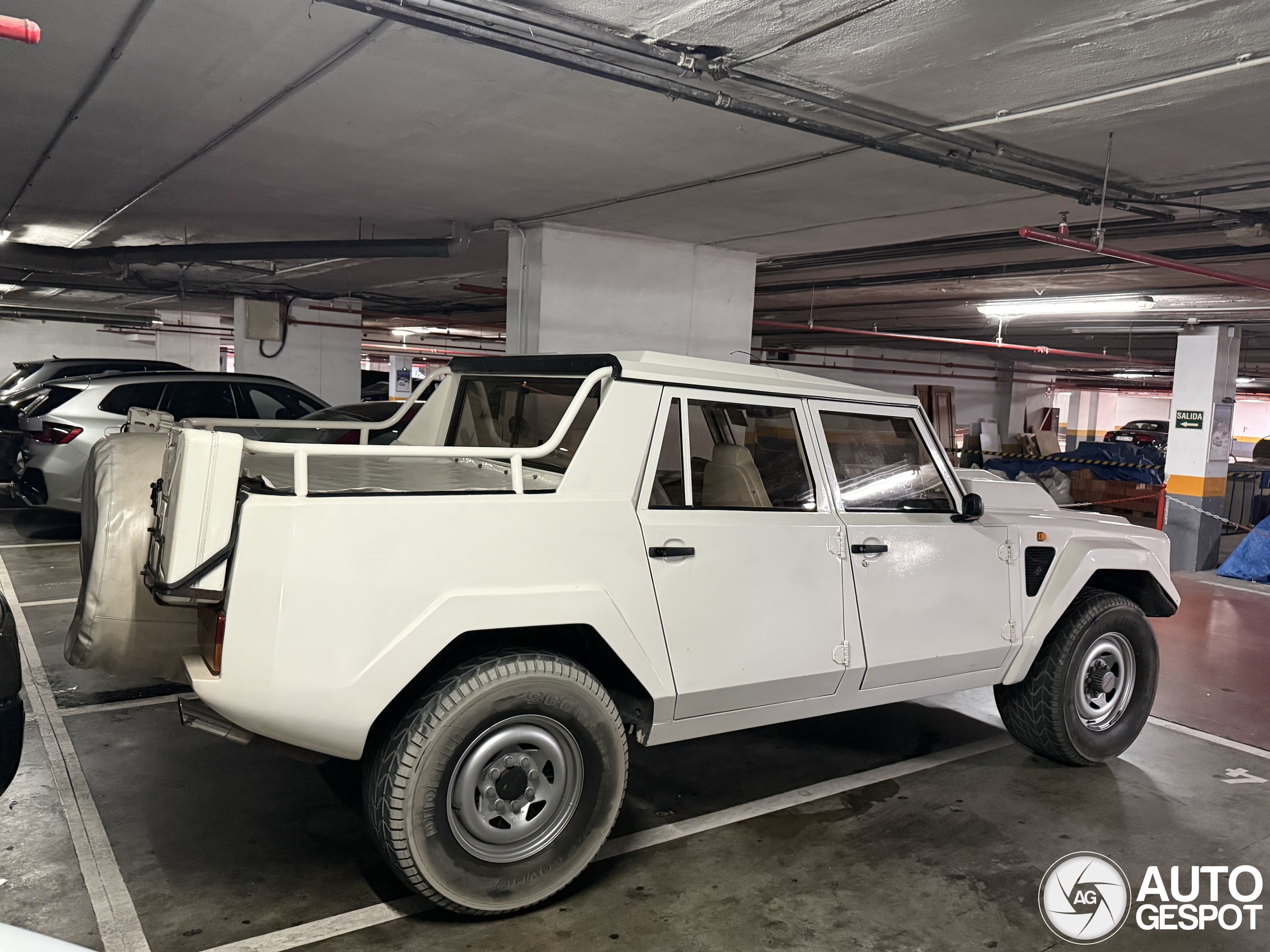 Rambo Lambo valt op in Marbella
