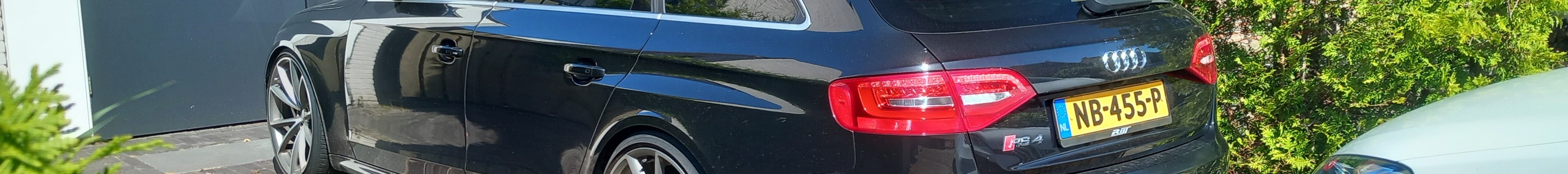 Audi RS4 Avant B8