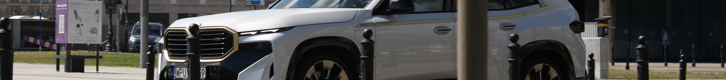 BMW XM G09