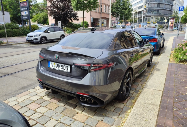 Alfa Romeo Giulia Quadrifoglio 2023