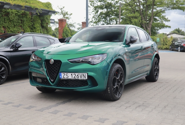 Alfa Romeo Stelvio Quadrifoglio 2023