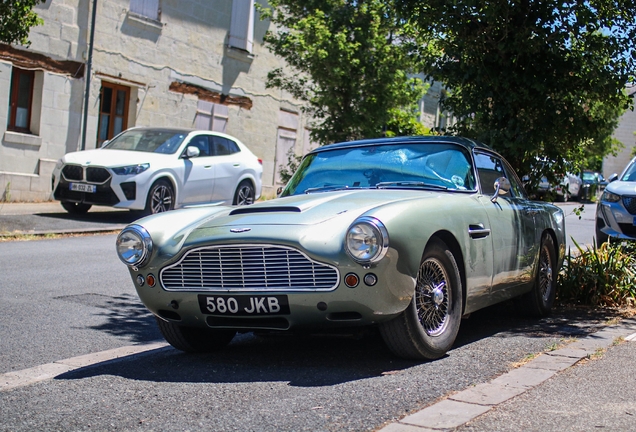 Aston Martin DB4 Superleggera