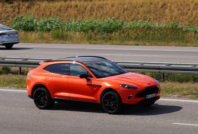 Aston Martin DBX